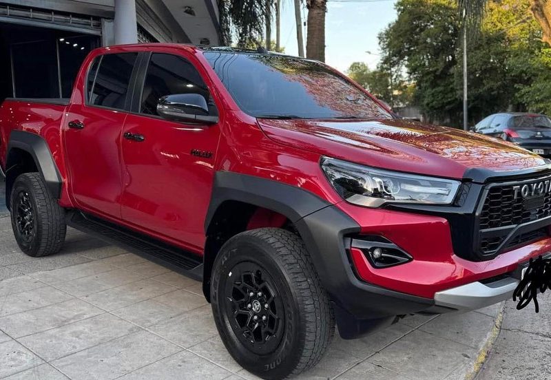 Toyota Hilux Gr 4 Sport 2023 23 mil km igual a nueva